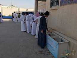 ظاهرة جديدة لجمع أغطية العلب البلاستيكية وكشف حقيقة جمعها لـ كراسي المعاقين صحيفة الأحساء نيوز