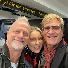 Last Saturday @stereoblonde @joe_bongo_becket @markkulkemusic and I  performed at the very first '80s Session' in #Zurich. That was a lot of  fun. Big thanks to @albertin_67 & Esther, Illjas, @peaweber and the