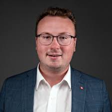 Excited to share that I've been accepted into the Doctor of Dental Surgery  program at Dalhousie University!