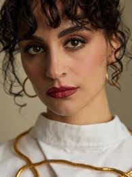 Shari Ashley's Instagram, Twitter & Facebook