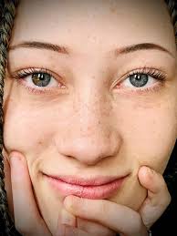 Can you edit my daughter's photo to fix dry lips?