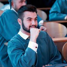 Pour ce faire, réalisez une simulation sur notre site, complétez les. Adrien Ivry Sur Seine Etudiant En Corporate Finance Donne Cours De Langues Francais Anglais Et Espagnol