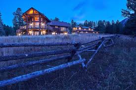 Located in big sky, montana, happy trails is an exclusive vacation home now being offered as the perfect getaway for your family reunion or large group vacation. Happy Trails Big Sky Montana Vacation Rental