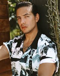 𝕍 𝕒 𝕕 𝕙 𝕚 𝕣 𝔻 𝕖 𝕣 𝕓 𝕖 𝕫 (@vadhird) · Instagram 照片和视频