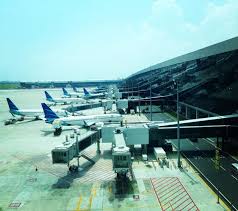 Airport) merupakan sebuah fasilitas di mana pesawat terbang seperti pesawat udara dan helikopter dapat lepas landas dan mendarat. Index Angkasa Pura 2
