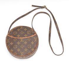 Accessories are designer brands and we do not own the the brands, logo or trademarks. Louis Vuitton Vintage Monogram Canvas Round Crossbody Bag By French Company Louis Vuitton Vuitton Vintage Monogram