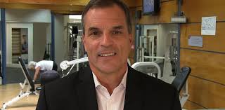 Los gimnasios pueden ayudar a prevenir el COVID-19 y disminuir su impacto”,  afirma el Dr. Robert Sallis