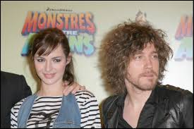 Julien doré a notamment vécu deux histoires d'amour très médiatisées. Louise Bourgoin Ex De Julien Dore Et Maman De 2 Enfants Il M A Fallu Beaucoup De Temps Pour Trouver Le Bon Pere Gala