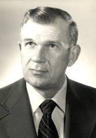 Eugene Comer's Instagram, Twitter & Facebook