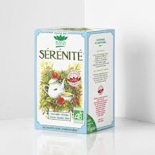 Pour 6/8 petites verrines (100 g) 15 à 20 ombelles de fleurs de sureau 1 litre d'eau de source (pas du robinet qui sent l'eau de javel) **l'eau doit être froide, si elle est chaude la gelée sera jaune et aura un goût de tisane. Tisane Serenite Bio