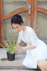 Dramaqueen, theo helino 00:38 03/04/2018. Vo Duyen Vo Cá»› Bá»‹ Tá»' Äƒn Chay TrÆ°á»ng NhÆ°ng San Si Vá»›i Ä'an Em Angela PhÆ°Æ¡ng Trinh Ä'ap Tráº£ Ä'áº§y Sau Cay