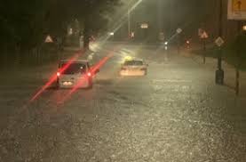 Unwetter {pl} tempests heftiges unwetter {n} violent stormmeteo. Myknmgo9hwyram