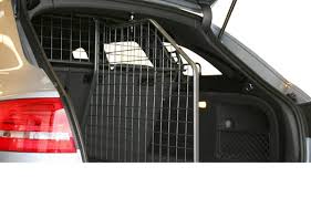 Ich habe beim vorgängermodell schon keine box rein bekommen ( geht sich meistens von der tiefe her nicht aus ) und was ich so mitbekommen habe, hat. Trenngitter Audi A4 Avant B8 Travall Car Parts Expert