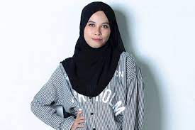 Official music video lagu rahsia kita | khai bahar & fatin husna. Bakat Baru M Sia Fatin Husna Beraksi Di Pesta Punggol Berita Gaya Hidup Beritaharian Sg