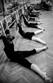Limbering Up Baletnye Rastyazhki Baletnye Fotografii Rastyazhka Dlya Tanca