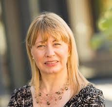 Iris Boyle's Instagram, Twitter & Facebook