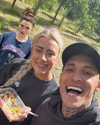 Joanna Wilson's Instagram, Twitter & Facebook