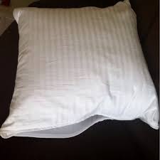 Disponibles en 50x50, 50x70, 63x63 et autres dimensions. Protege Oreillers Pur Coton En 3 Tailles Castex
