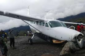 Apa yang terjadi dengan kecelakaan pesawat di awal tahun ini selengkapnya. Pesawat Dabi Air Tergelincir Di Puncak Papua