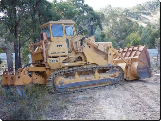 Komatsu D95S-2 Crawler Loader
