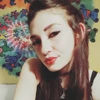 Sara Marson's Instagram, Twitter & Facebook