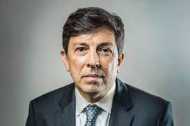 His birthday, what he did before fame, his family life, fun trivia facts, popularity rankings, and more. Joao Amoedo Sugere Que Jair Bolsonaro Renuncie Veja
