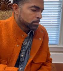 Dwight Howard's wife has filed for divorce just 6 months into their  marriage. She's requesting a 50/50 split of his assets and property, and is  also seeking alimony....... HOW SWAY?? 🤦🏿‍♂️ 🤯