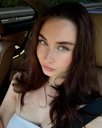 Anastasia Hale's Instagram, Twitter & Facebook