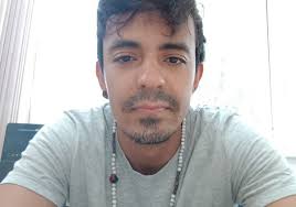 Ex-alunos transformam preconceito sofrido na escola em estímulo para  carreira docente