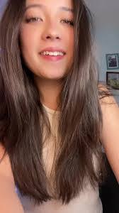 Amber Moffatt's Instagram, Twitter & Facebook