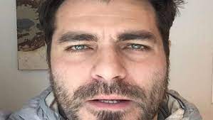 Thiago, of portuguese origin, spent his childhood between rio de janeiro, where he was born, and recreio, a mining town where. Thiago Lacerda Muda De Opiniao E Polemiza Ao Adotar Lulalivre Jornal Opcao