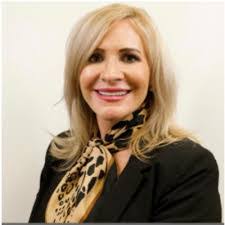 Mindy Tate's Instagram, Twitter & Facebook