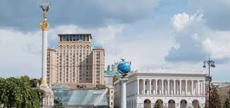 Tale stemma raffigura una porta della città, aperta, che ricorda la liberazione dalle orde. Ucraina Guerra Dimenticata Movimento Dei Focolari