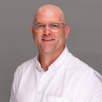 Edwin Hewitt's Instagram, Twitter & Facebook