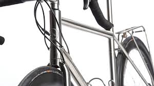 It leads within 8 stages over more than 1,300 kilometers through all parts of offsetting co2 at the tour de suisse. 991 Speed Gravel Rennstahl
