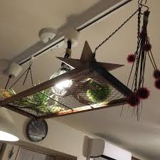 セリアの ワイヤーメッシュラティス で 簡単ハンギングラック limia リミア ワイヤーメッシュ インテリア 収納 フェイクグリーン インテリア