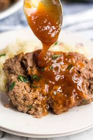 Classic Meatloaf With Brown Gravy For Those Nights You Re Feeling Nostalgic And Want An Eas In 2020 Classic Meatloaf Recipe Tasty Meatloaf Recipe Homemade Gravy Recipe
