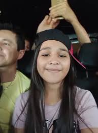 Yoselin Tamara was live.