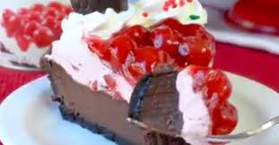 Merveilleuse Tarte Mousse Au Chocolat Et Cerises Mousse Au Chocolat Alimentation Gateaux Et Desserts