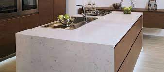 Découvrez différents modèles de plans de cuisine conçus par mdy. Plan De Travail En Pierre Le Granit Le Quartz Le Steatite Ou Le Marbre White Quartz Countertop Clean Quartz Countertops Quartz Countertops