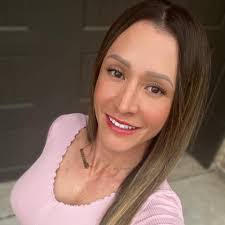 Katherine Cruz's Instagram, Twitter & Facebook