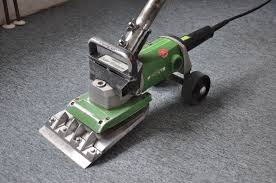 Hier ist es besonders wichtig, den geruch von erbrochenem zu entfernen, andernfalls wird er sich dort festsetzen und ihnen über tage oder sogar wochen hinweg unangenehm in die nase steigen. Datei Teppich Stripper 02 Jpg Wikipedia