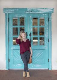 10 Best Clothing Brands For Petite Women Living Life Petite Petite Outfits Petite Sweaters Fashion For Petite Women