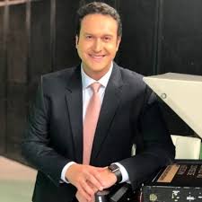 .de quando quase desistiu de ser apresentador e falou sobre o desentendimento com sônia abrão, garantindo que não descarta a possibilidade de comandar o domingo espetacular, da record. Apresentador Do Domingo Espetacular E Afastado Por Suspeita De Covid 19