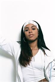 Before athleticwear was gigi's thing or rihanna's thing, it was aaliyah's thing. Aaliyah 90s Fashion Influence Revisiting Aaliyah 90s Style