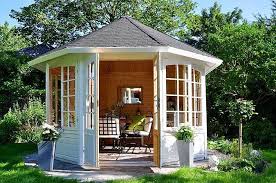 Moderne Gartenpavillons Unsere Schonsten Beispiele Gartenpavillon Emma Fertig Mehr The Post Moderne Gartenpavil Garten Pavillon Terrassen Gartenlaube Garten