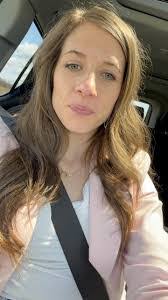 Jeanette Kunz's Instagram, Twitter & Facebook