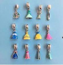 Pandora disney elsa's signature color charm, murano glass 791644 $62.00 $17.00 73% off pandora disney frozen snowflake openwork silver charm with cubic zirconia 791563cz Pandora Disney Princess Charms Women S Fashion Jewelry Organizers Charms On Carousell