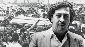 Mamá de Pablo Escobar y su extraña petición para el entierro del narcotraficante - Infobae
