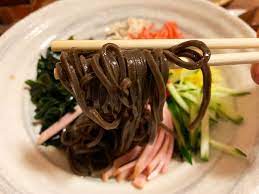 幻の冷やし中華】日本一ウマイ “伝説の暗黒麺” を使った「冷やし中華風そば」がひっそりと提供される四谷三丁目のそば屋 /  立ち食いそば放浪記：第242回 | ロケットニュース24